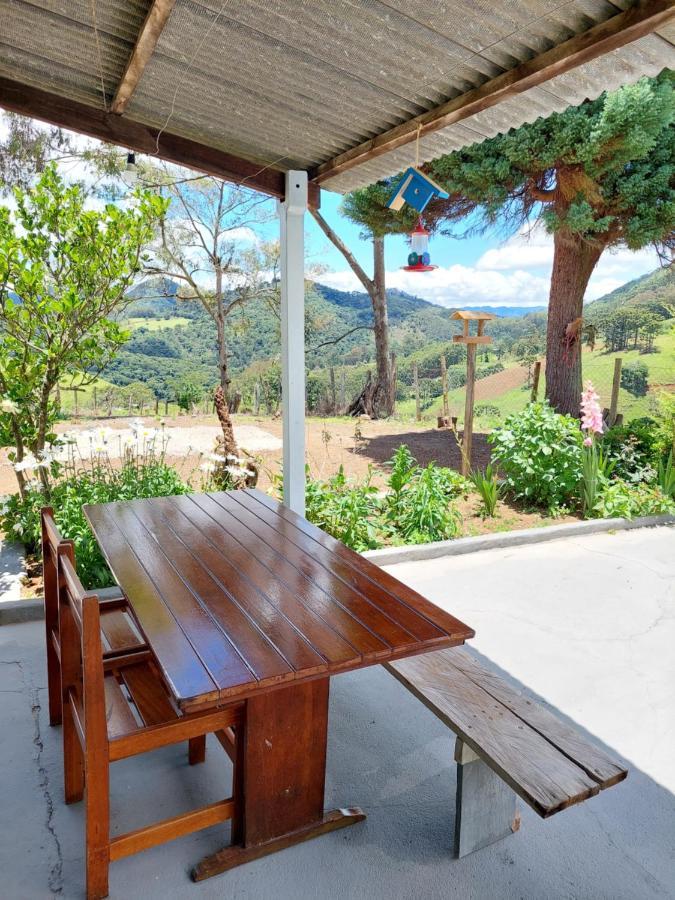 Casa Aconchegante Na Roca C/ Piscina/Churrasqueira กอนซัลวิซ ภายนอก รูปภาพ