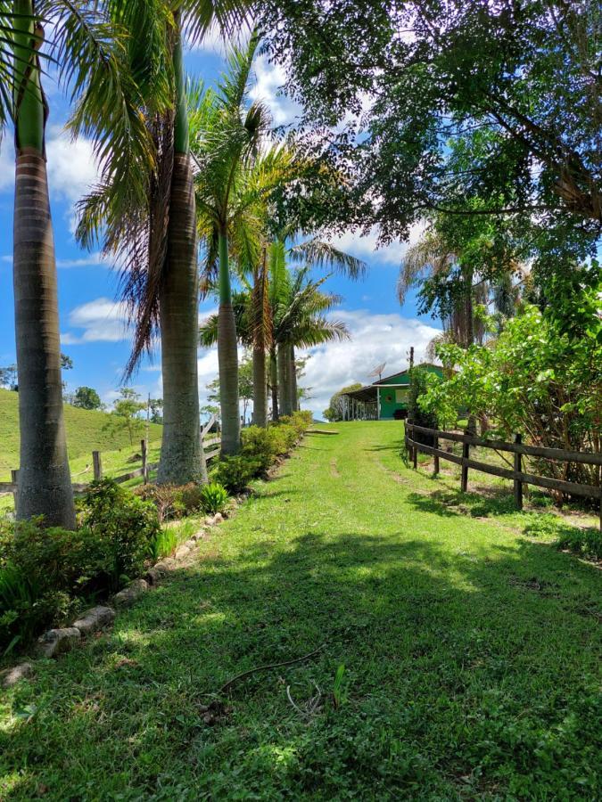Casa Aconchegante Na Roca C/ Piscina/Churrasqueira กอนซัลวิซ ภายนอก รูปภาพ