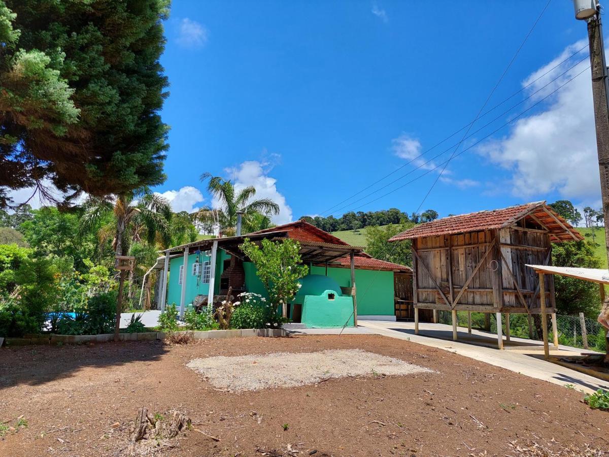 Casa Aconchegante Na Roca C/ Piscina/Churrasqueira กอนซัลวิซ ภายนอก รูปภาพ