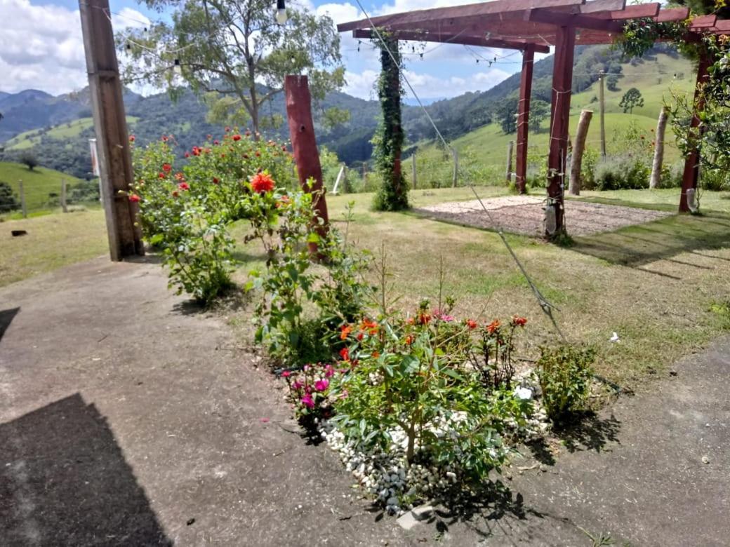 Casa Aconchegante Na Roca C/ Piscina/Churrasqueira กอนซัลวิซ ภายนอก รูปภาพ