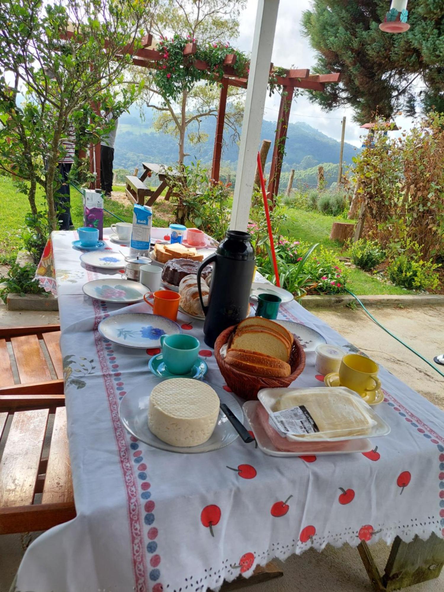 Casa Aconchegante Na Roca C/ Piscina/Churrasqueira กอนซัลวิซ ภายนอก รูปภาพ